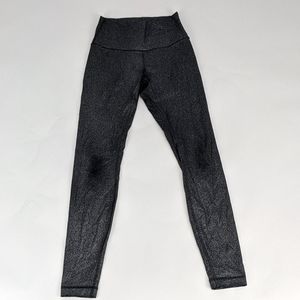 Lululemon Women shinning sport leggins size 4